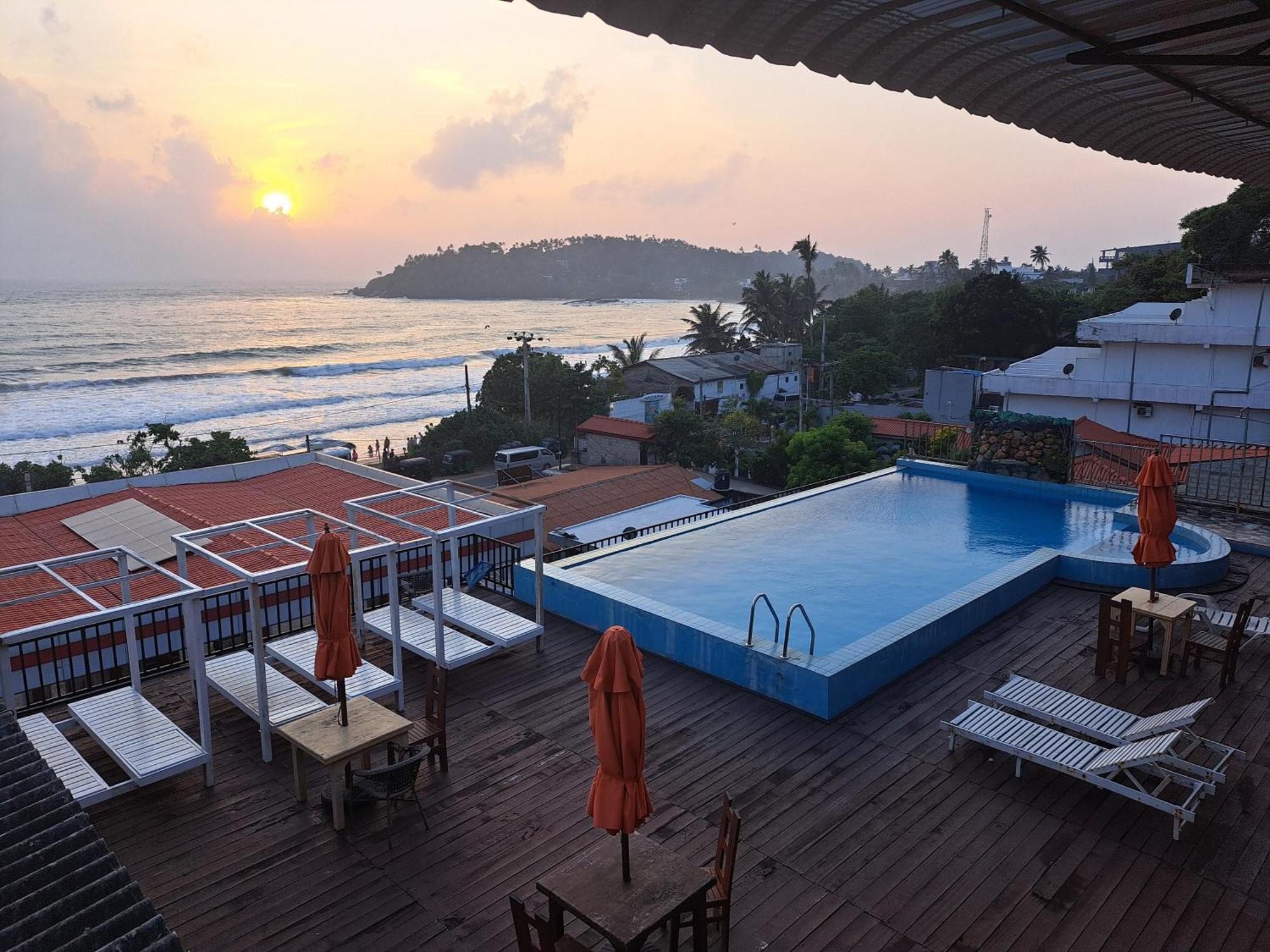 One World Mirissa Hotell Rum bild