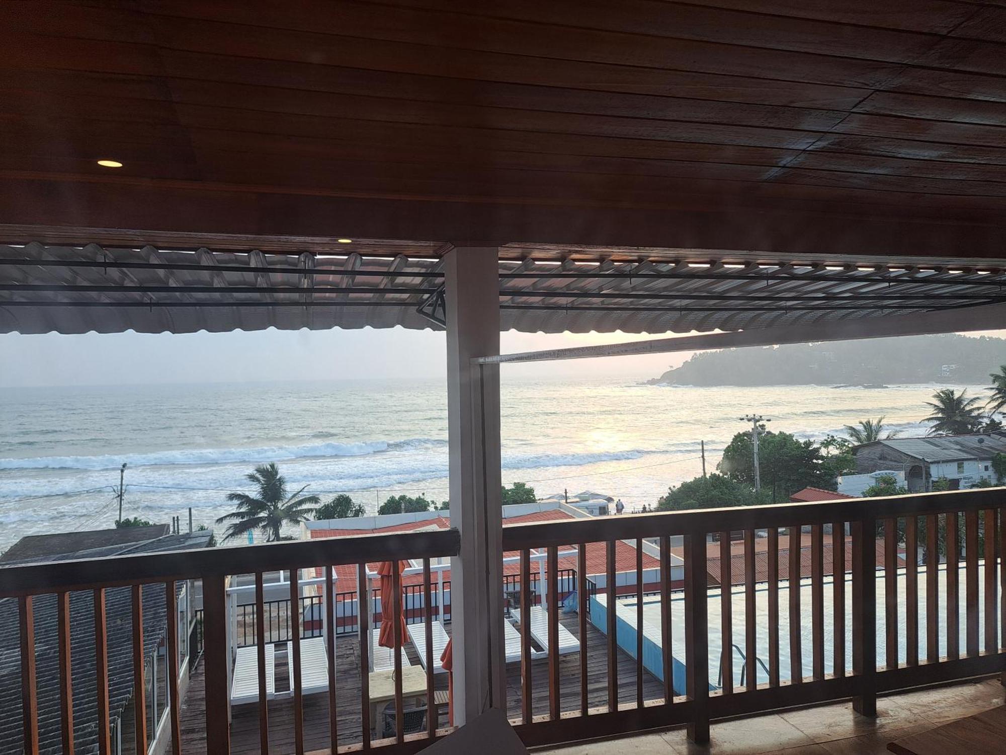 One World Mirissa Hotell Rum bild